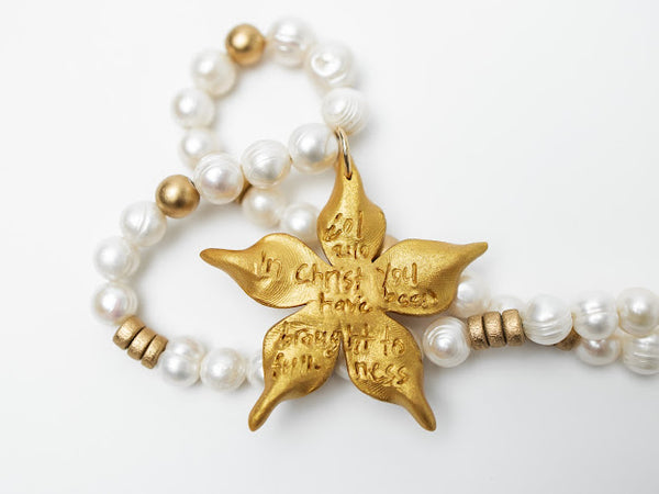 Freshwater Pearls with Pearl Stargazer Lily