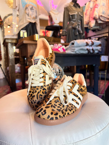 Back70 | Leopard Camel White Sneaker