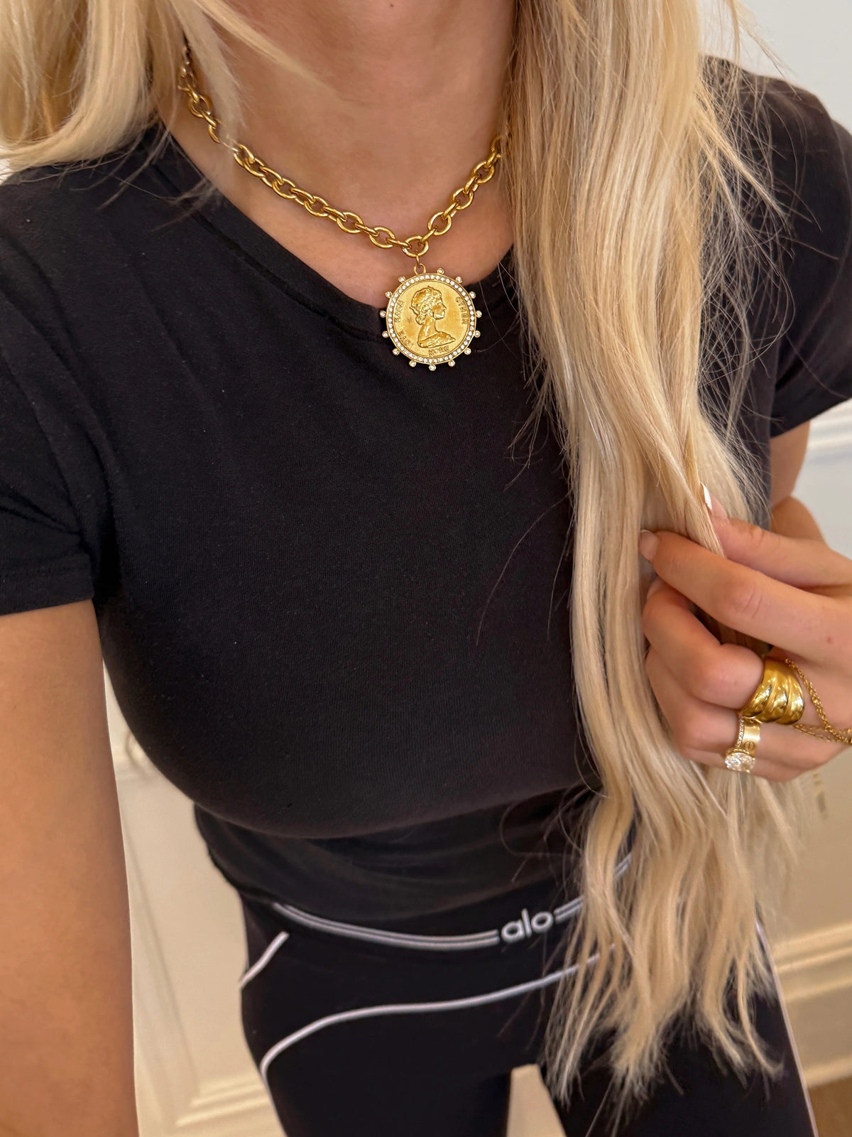 Love each other more- COIN NECKLACE GOLD